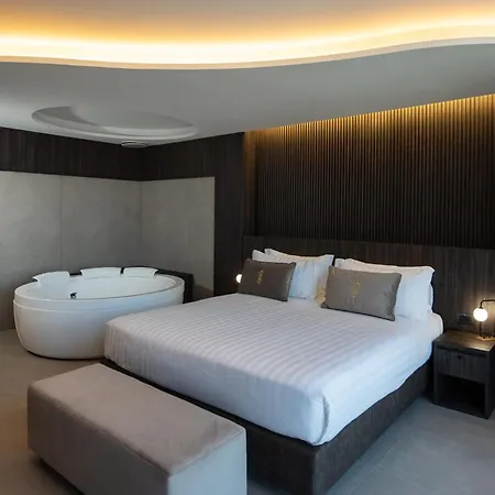 Gold Tower Lifestyle 4*