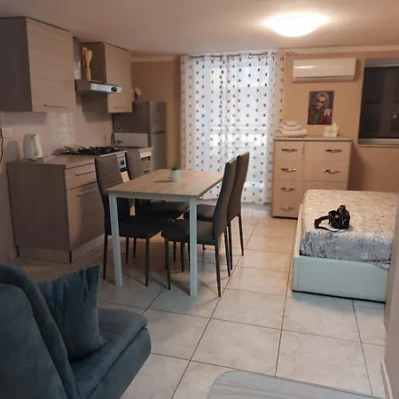 Masaniello's House Apartment