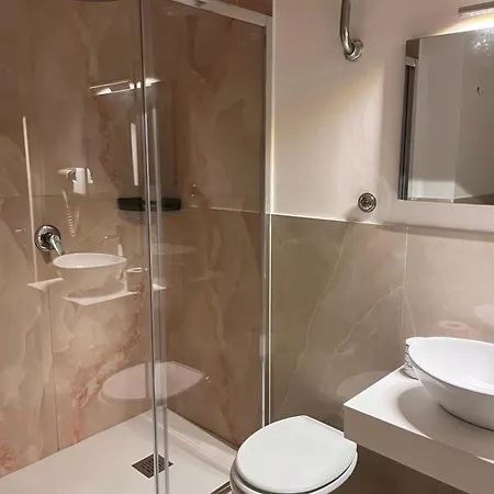 Hotel Oceania Naples