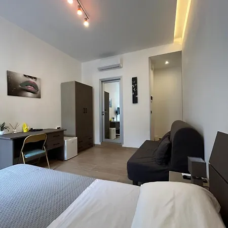 Binario 14 Piazza Garibaldi Bed & Breakfast *