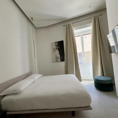 Anno13suites Guest house
