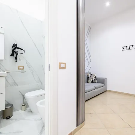 Giordano Center Apartment *