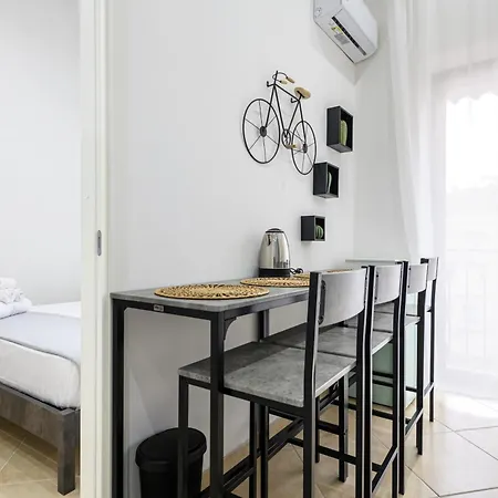 Giordano Center Apartment *