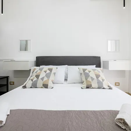 Giordano Center Apartment Naples