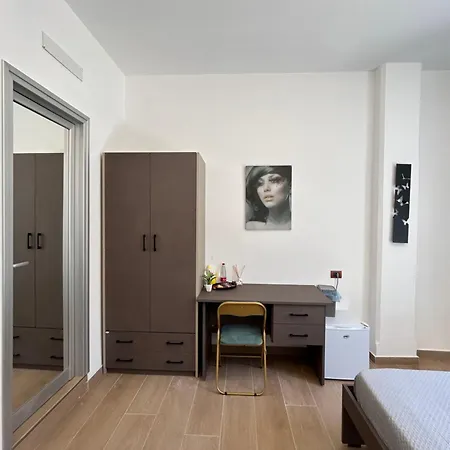 Binario 14 Piazza Garibaldi Bed & Breakfast *