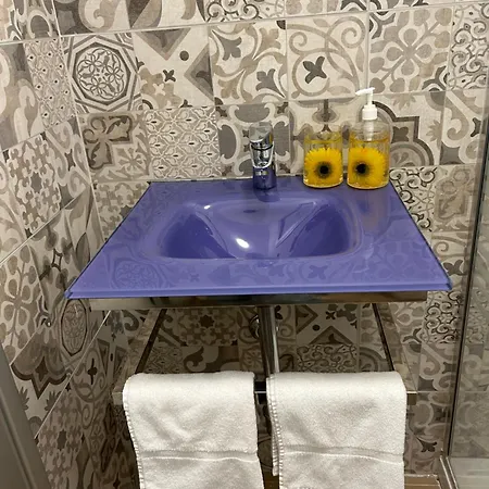 Binario 14 Piazza Garibaldi Bed & Breakfast *