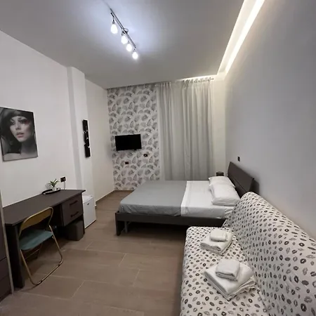 Bed & Breakfast Binario 14 Piazza Garibaldi *