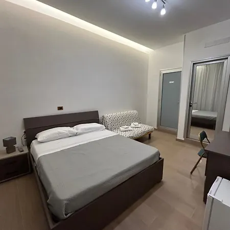 Binario 14 Piazza Garibaldi Bed & Breakfast *