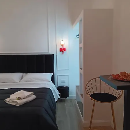Apartment La Maison Di Luche' Naples