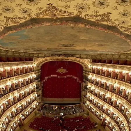 Luxury Style Naples