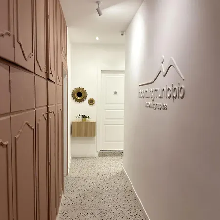 Incoming Municipio Guest house