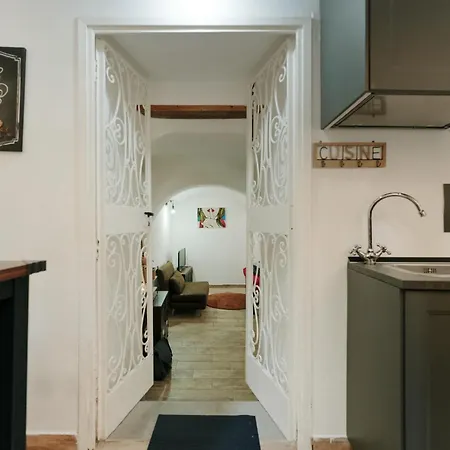 La Casa Di Romeo Al Vomero * Napoli