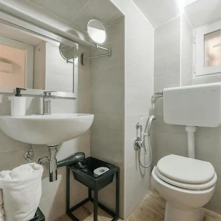 Appartamento La Casa Di Romeo Al Vomero Napoli