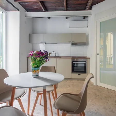 Civico 28 Apartment Naples