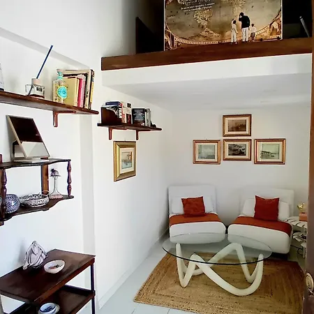 Salotto Vergini Centro Storico