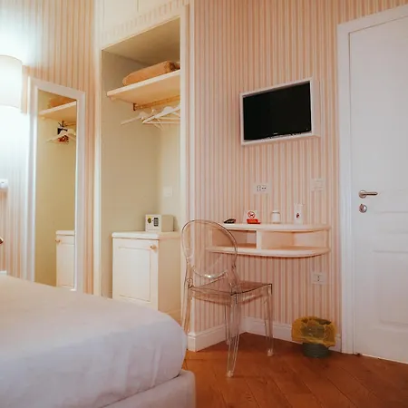 Florita Guest house *