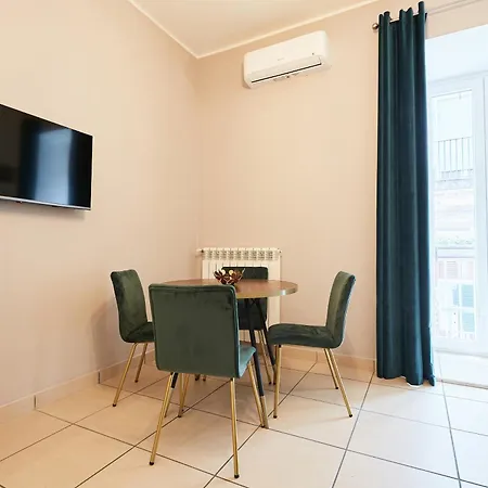 Vicky's Luxury By Napoliapartments *