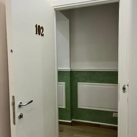 Vpm Central Train Station Отель типа 