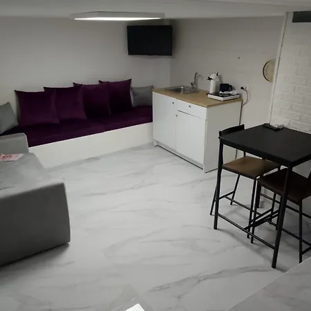 Quen Apartment *