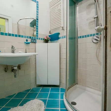 Guest house Ma Maison Shared In Chiaia 1