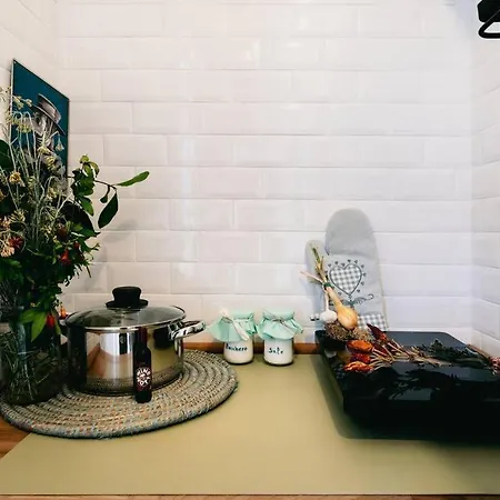 Dreamers' Garden Apartment *