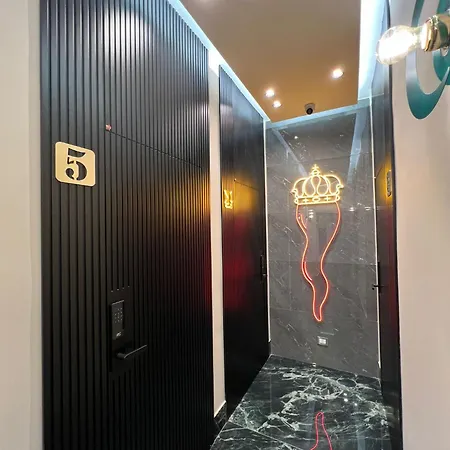 Lucignoloroom Stazione Guest house