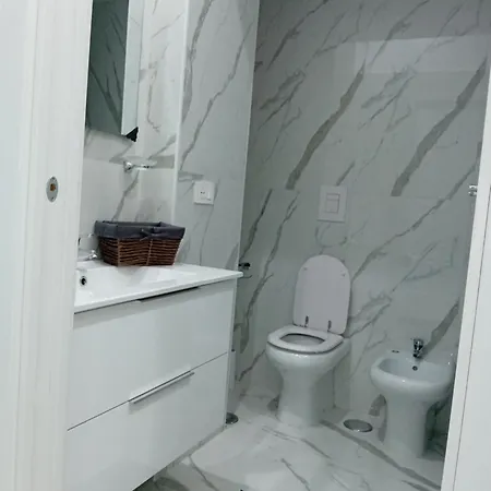 Candelora 13 Apartment Naples