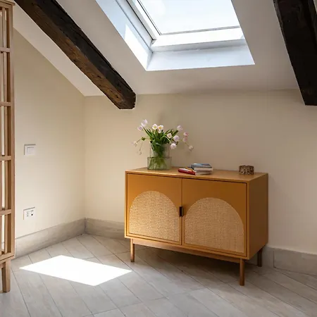 Les Maisons Apartment