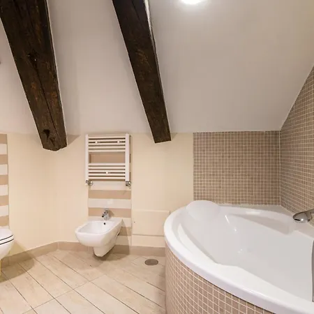 Apartment Les Maisons