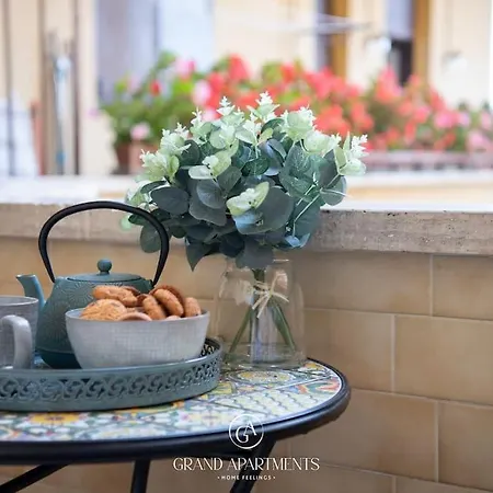 Carita Grandi Residenze * Naples
