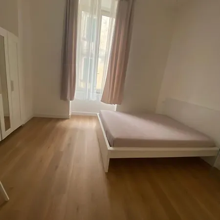 Apartment 75 Pullecenella *