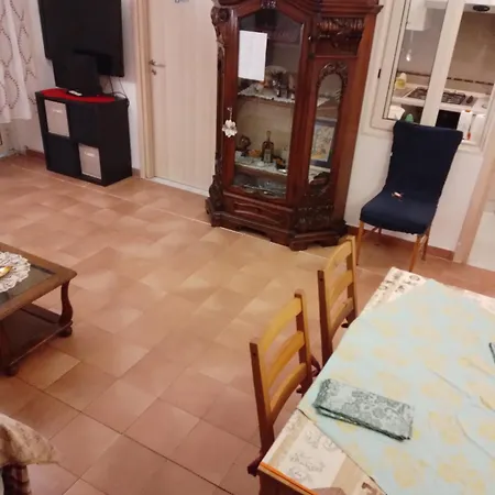 Apartment Donnalbina House Centro Naples