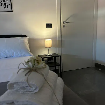 Apartment Louis Helen Naples