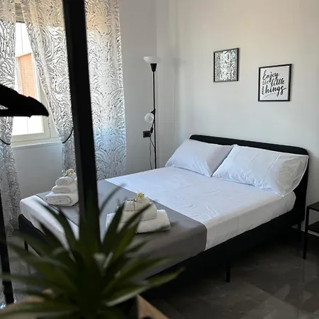 Louis Helen Apartment Naples