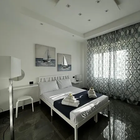 Louis Helen Apartment *