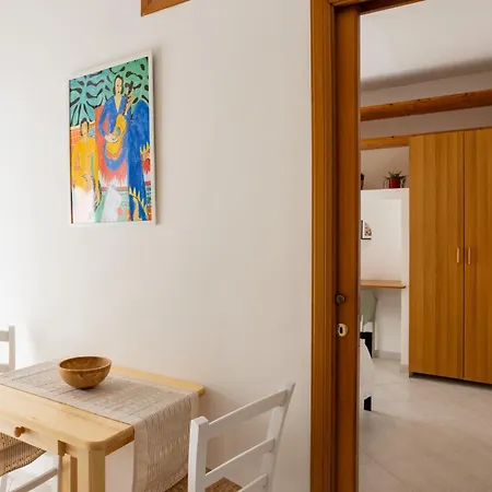 Apartment Via Mezzocannone 97 *