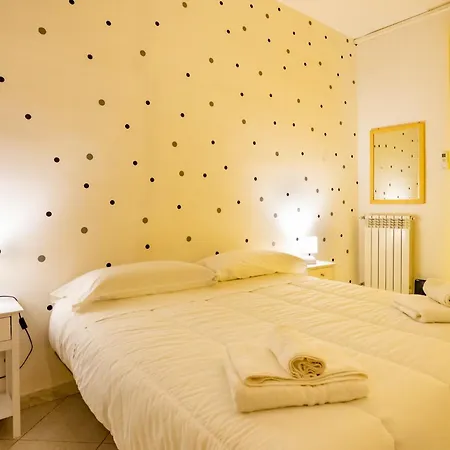 Via Mezzocannone 97 Apartment