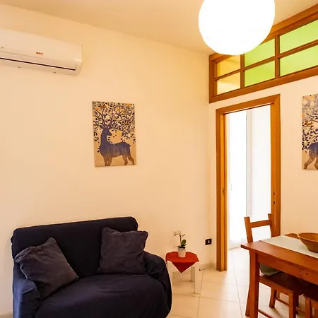 Via Mezzocannone 97 Apartment *