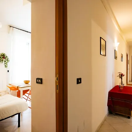 Apartment Via Mezzocannone 97