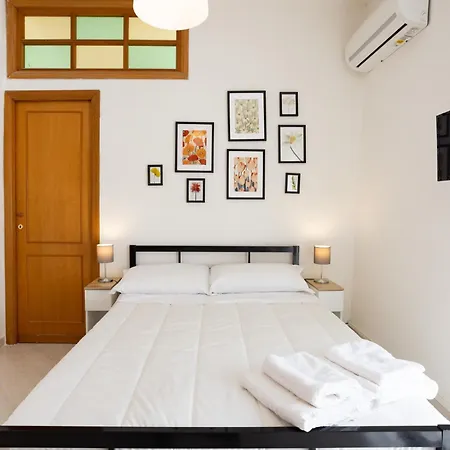 Via Mezzocannone 97 Apartment Naples