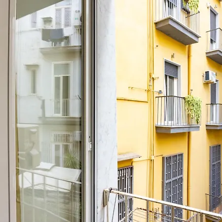 Apartment Via Mezzocannone 97