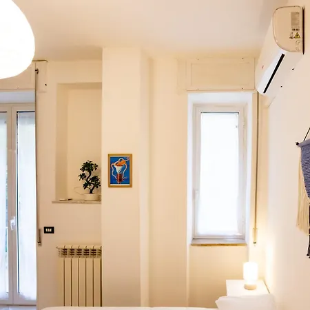 Apartment Via Mezzocannone 97