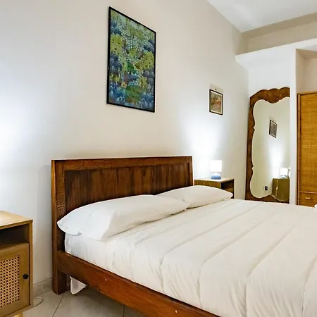 Apartment Via Mezzocannone 97