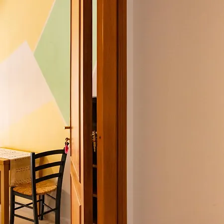 Apartment Via Mezzocannone 97 Naples