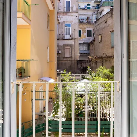 Via Mezzocannone 97