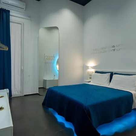 Skyhouse Chiatamone Oda ve Kahvaltı Napoli