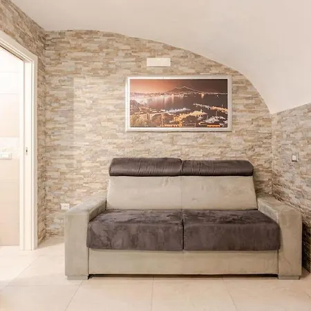 Noble Loft In Historical Building - 800m Subway Appartement Napels