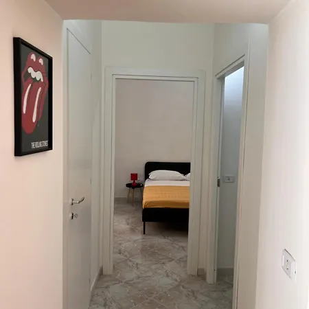 Correra 125 * Naples