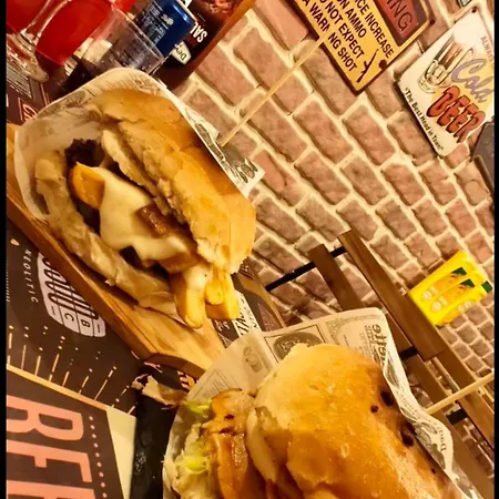 Monacos And Food Apartment