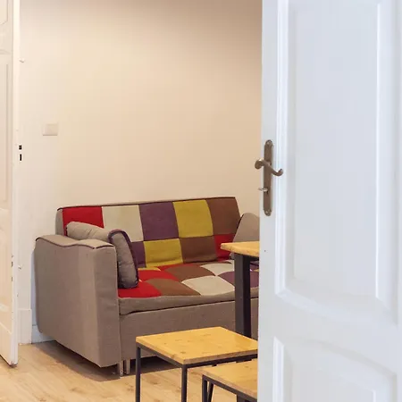 J-appartment Toledo アパート *